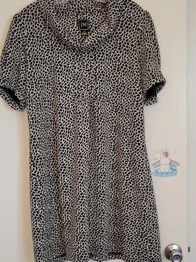 JH XL Black White Animal Print Cowl Neck Swing Dress Short Sleeve Stretch Knit